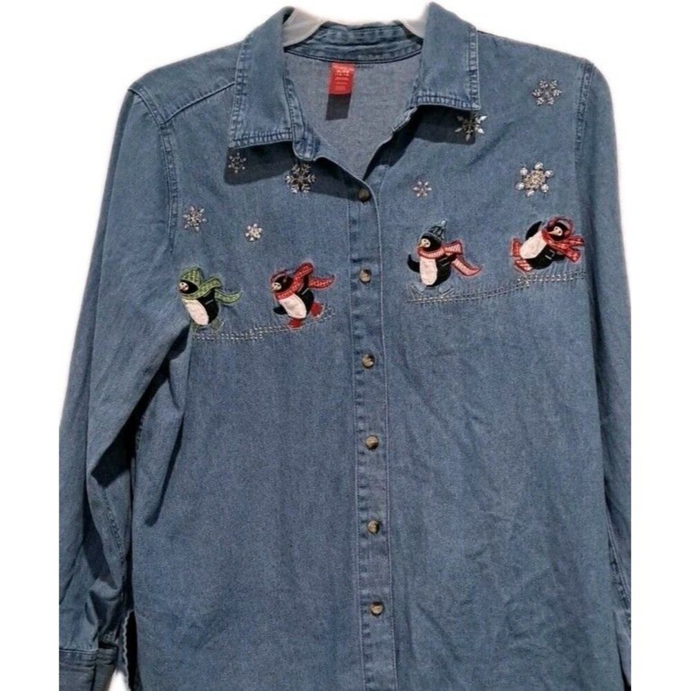 VTG Unbranded Embroidered Denim Shirt Skating Penguins M Wash XL 16/18 Christmas